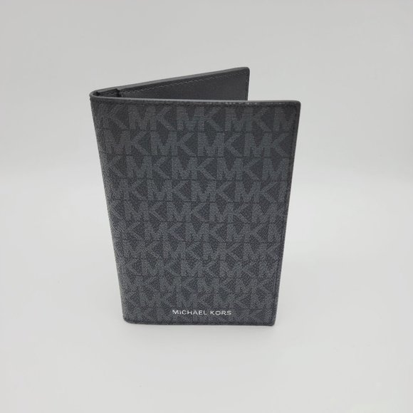 Michael Kors Gifting Passport Wallet Black MK Logo Mens - Picture 2 of 6